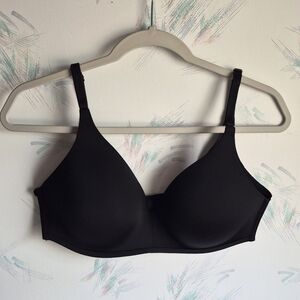 Soma Vanishing 360 Wireless Bra Black Size 36C